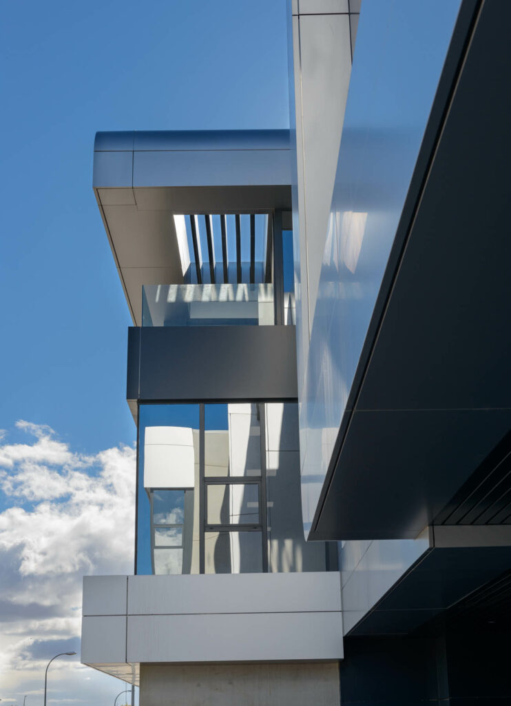 Promociones de naves y oficinas en la Comunidad de Madrid